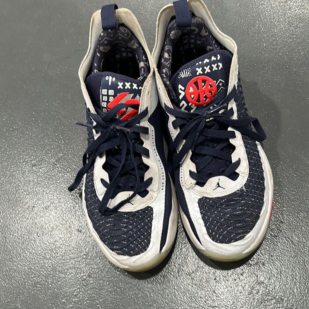 Luka Jordan Basketball Shoes